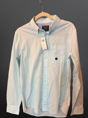 Abercrombie & Fitch Light Blue Check Button-Down Shirt | NWT Men’s Small